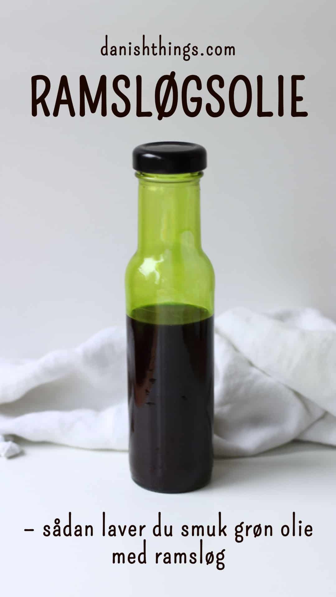 Ramsløgsolie opskrift med 3 metoder. Få flot grøn olie med ramsløg, lær den rette temperatur og brug resterne til pesto. Perfekt til forårets retter. © Christel Parby - danishthings.com #DanishThings #ramsløg #ramsløgsolie #SpisForåret #SpisNaturen #ramsløgspesto #ramsløgspasta #StopMadspild #GrønOlie #urteolie
