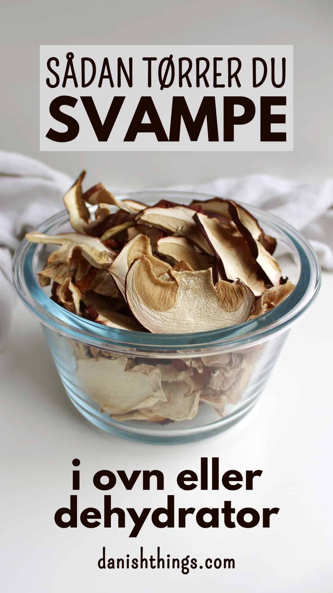 Sådan laver du tørrede svampe - og svampepulver Sådan tørrer du dine svampe og laver dit eget svampepulver. Efterår er svampetid - så er det nu, du skal tørre svampene og gemme den vilde umami-smag til resten af sæsonen. Find opskrift og inspiration på danishthings.com
© Christel Parby - Danish Things
#DanishThings #tørredesvampe #tørrede #svampe #svampepulver #efterår #umami #spisnaturen #vildmad #svampejagt #KarlJohan #brunstokketrørhat #indigorørhat #trompetsvamp #parykhat #storparykhat #løghat #storløghat